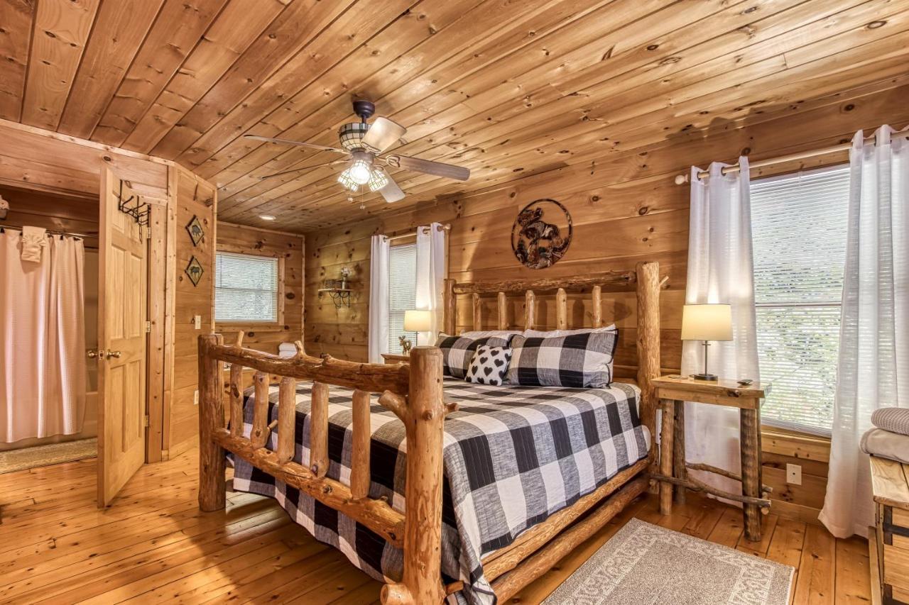 Dog Friendly, Quiet Chalet, Hot Tub, Fireplace Hébergement de vacances *